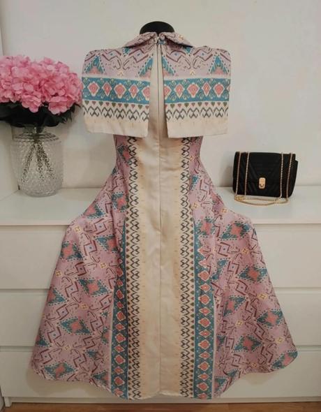 Luxusné dizajnové áčkové šaty amelia couture, m