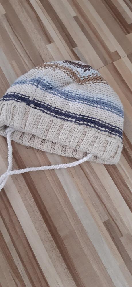 Čiapka, next,68