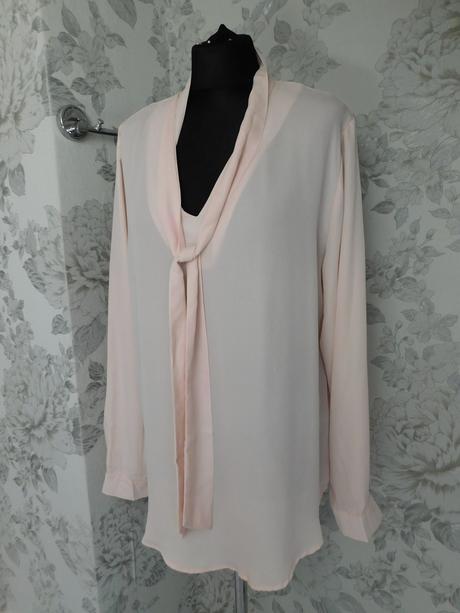 Pekna elegantna bluzka, 42