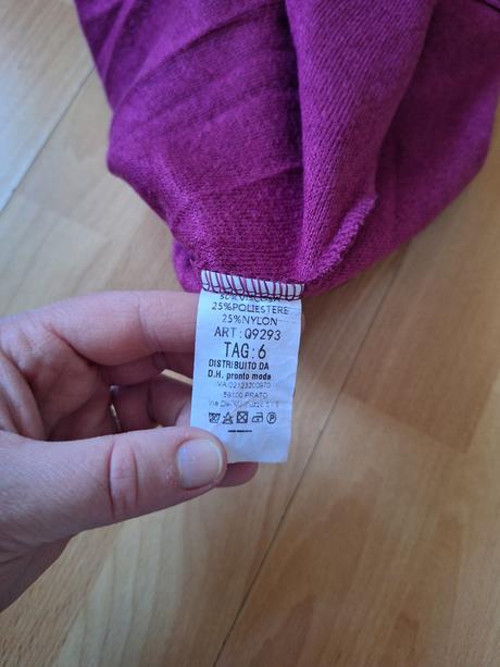 Šaty s kabelkou, 116