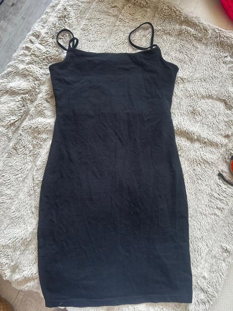Mini čierne obtiahnuté šaty, sinsay,xs