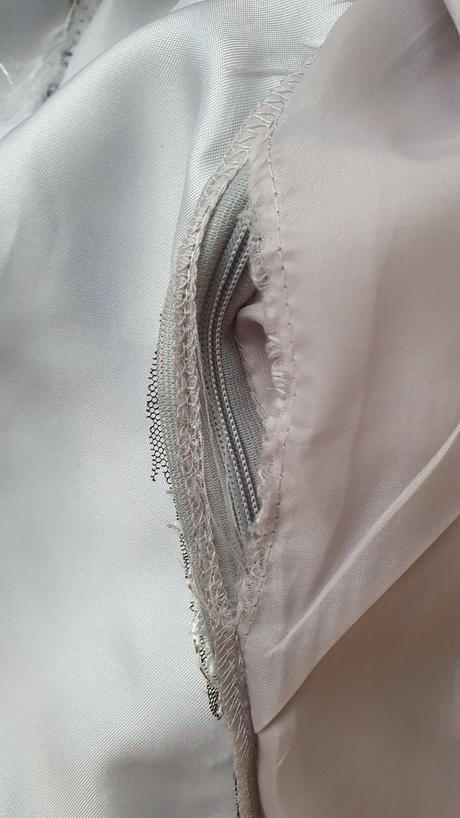 Šaty spoločenské, 36