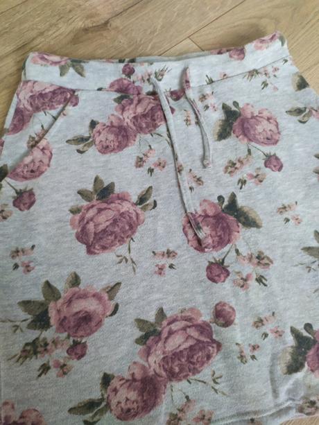 Pekná suknička, gate,s