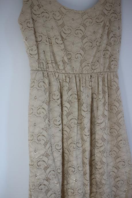 Čipkované šaty, s