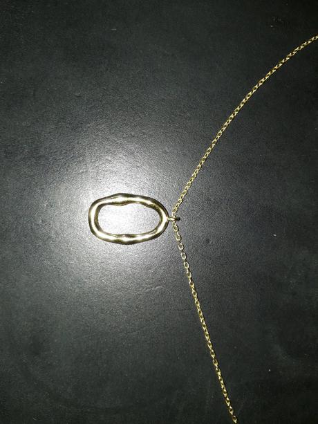 Minimalistický pozlátený náhrdelník,