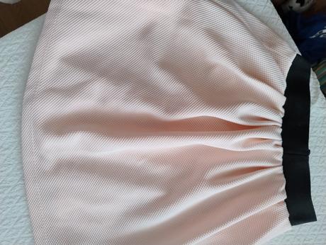 Dievčenská sukňa, 164