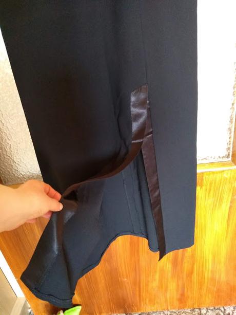 Spoločenské šaty, 42