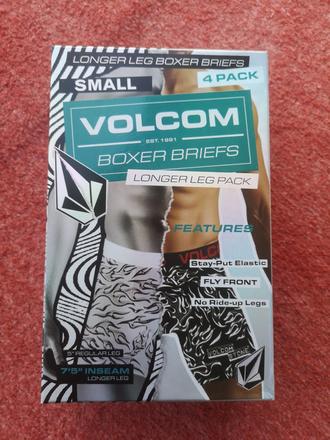 Volcom pánske boxerky 4 ks veľkosť s, s