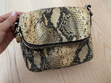 Kabelka crossbody, 