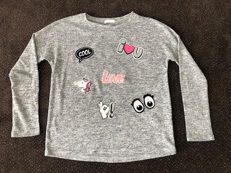 Tmavomodre tricko, lusa,140