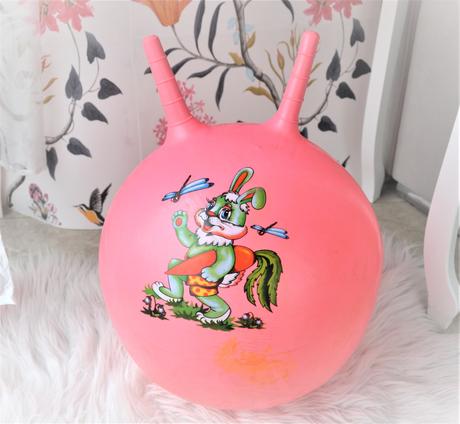 Skákacia lopta s ušami,