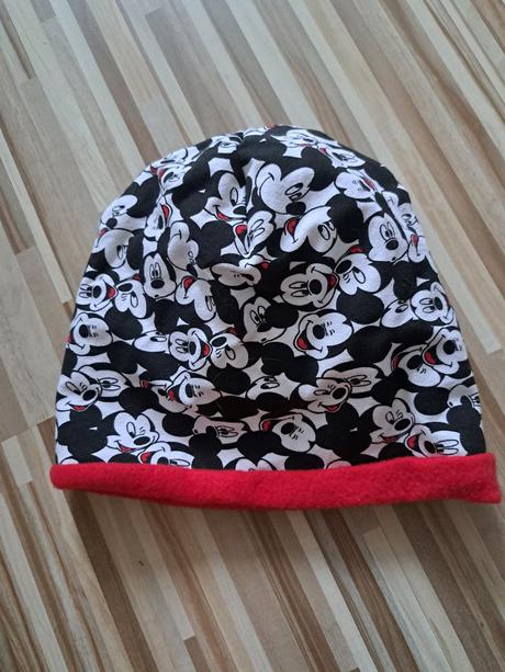 Čiapka micky mouse,