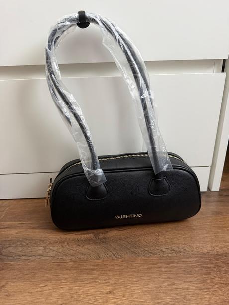 Čierna valentino kabelka, valentino