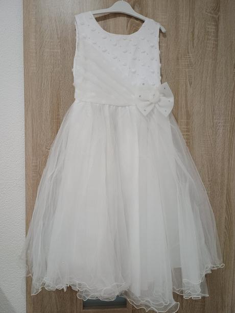 Šaty na 1.sv.prijímanie, 146