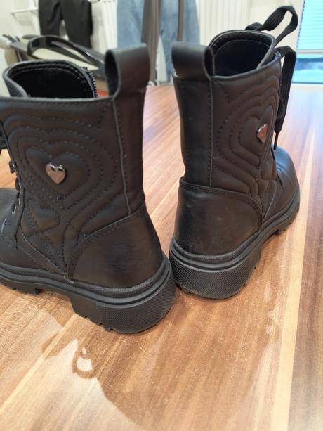 Čižmičky pre slecnu, 34