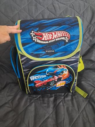 Skolska taska hot wheels,