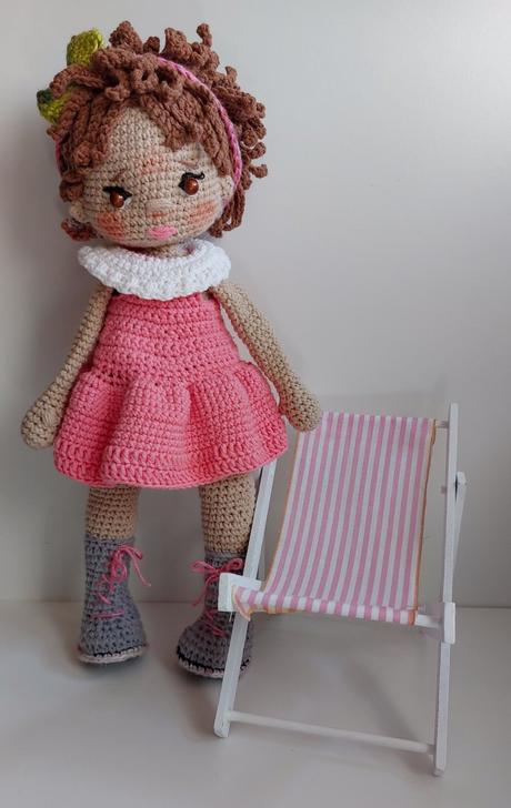 Bábika v kostýmčeku, 