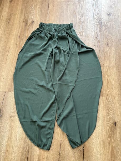 Nohavice s razporkami, 