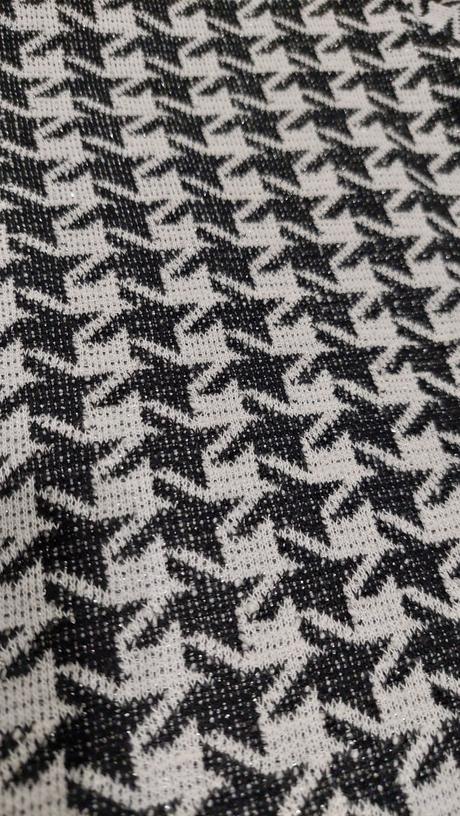 Šaty s kohúťou stopou + pančušky, 128