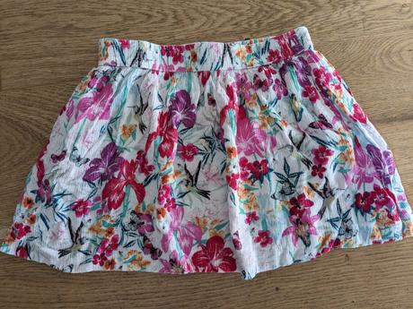 Kvetovaná suknička zn. koton, 116