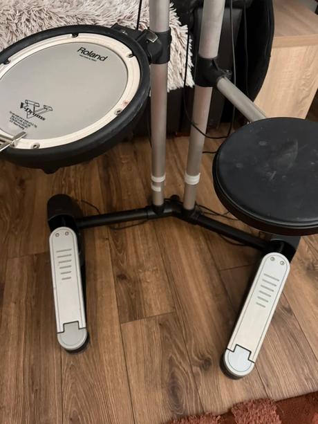 Elektronické bicie roland hd-1 (v-drums),