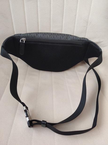 Čierno sivá ľadvinka michael kors, michael kors