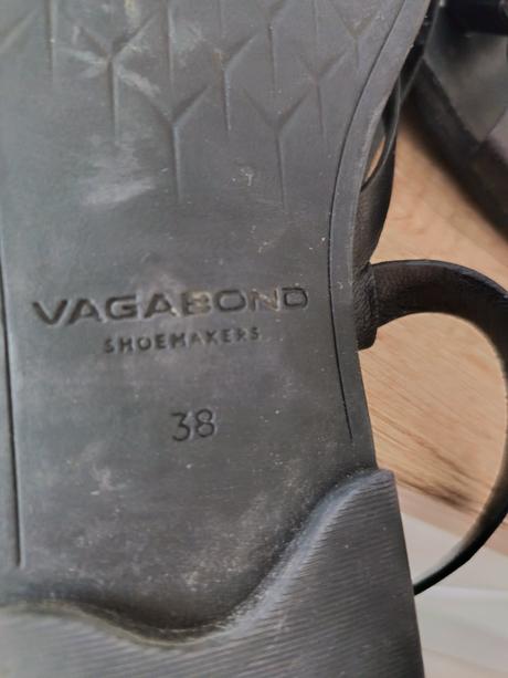 Damske/dievcenske kozene sandale, vagabond,38