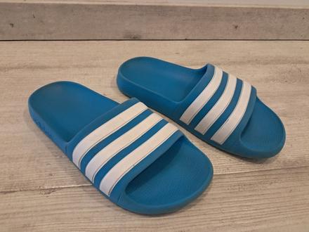 Šľapky adidas 31,5, adidas,31