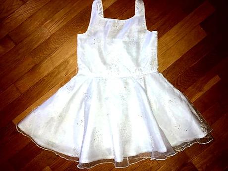 Dievčenské šaty, 104