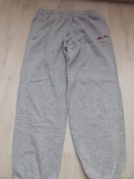 Tepláky č.152, 152