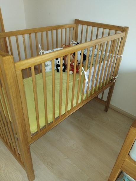 Ručne robená dubová detská postieľka z masívu, šírka (cm): 65,dĺžka (cm): 120
