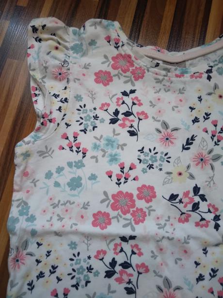 Kvetinkové pyžamo, pepco,116