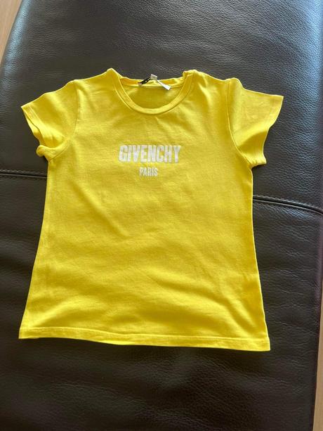 Tricko givenchy, 134