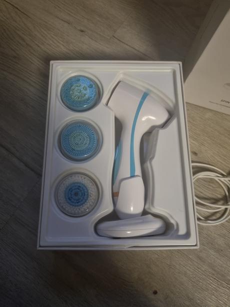 Elektrická kefa na tvár, 