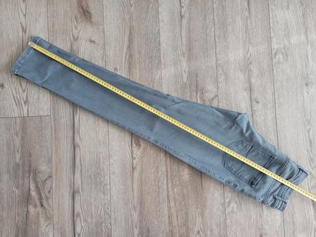 Sivé rifle, esmara,36