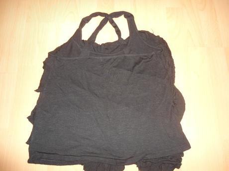 Cierne tricko na ramienka, s