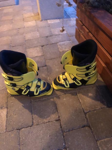 Lyziarky, rossignol,38