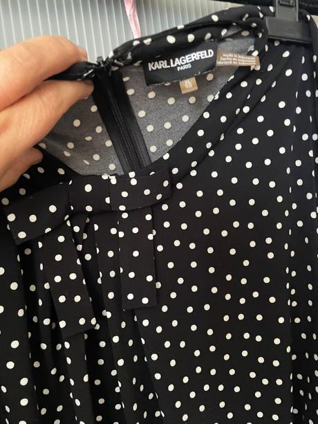 Karl lagerfeld čierna bodkovaná blúzka, l