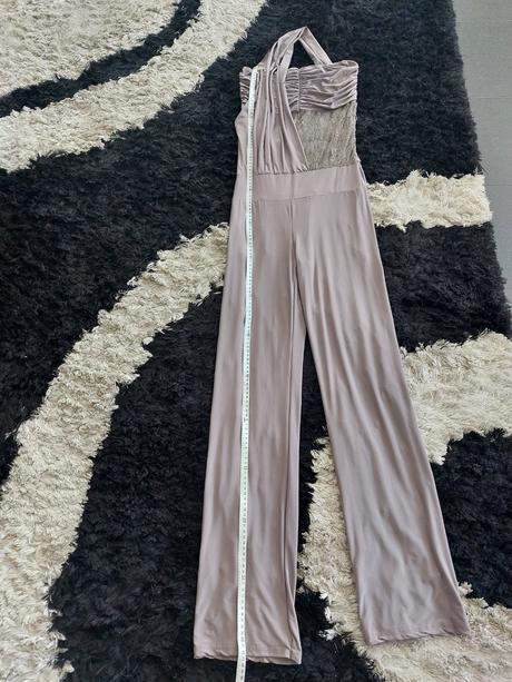 Krásny elegantný sexi overal s-m, m