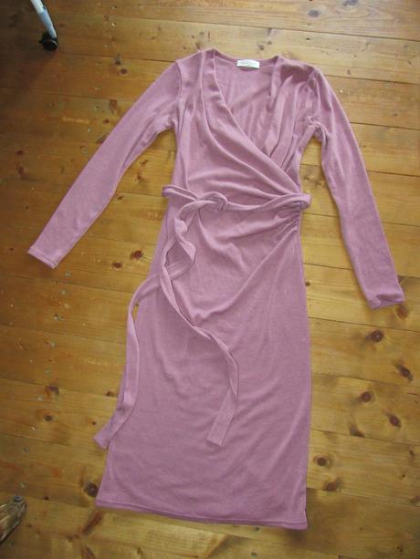 Objímajúce šatičky, m