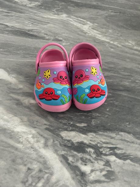 Topánočky a papučky, rak,<17