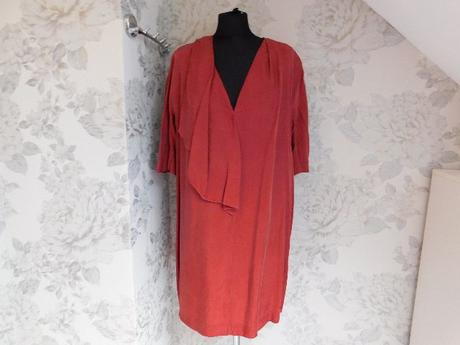 Kvalitne trendy saty, 42