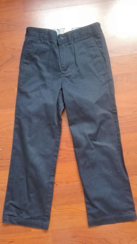 Spoločenské nohavice, 104