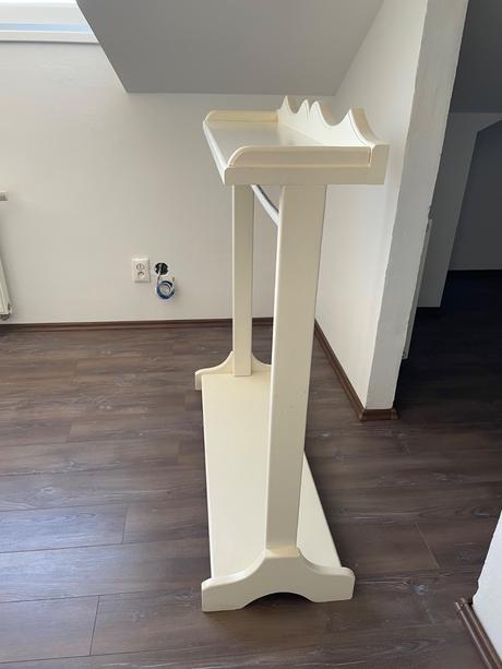 Stojan na oblecenie do detskej izby, 