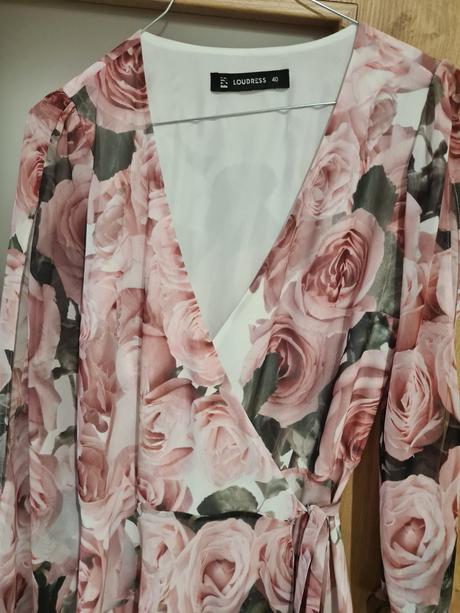 Spoločenské kvetované šaty, 40