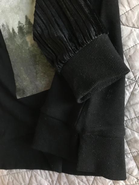 Mikinka v.146, reserved,146