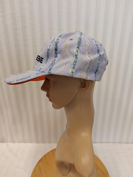 Farebná šiltovka s kvietkami č. 605, weidmann,