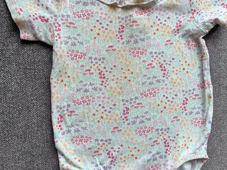 Peknucke body s volanikom top stav, h&m,86