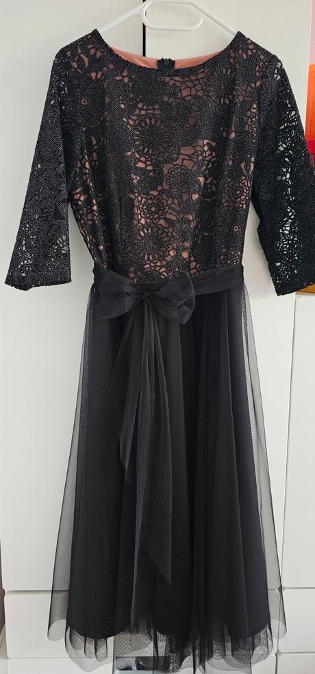 Spoločenské šaty, 44