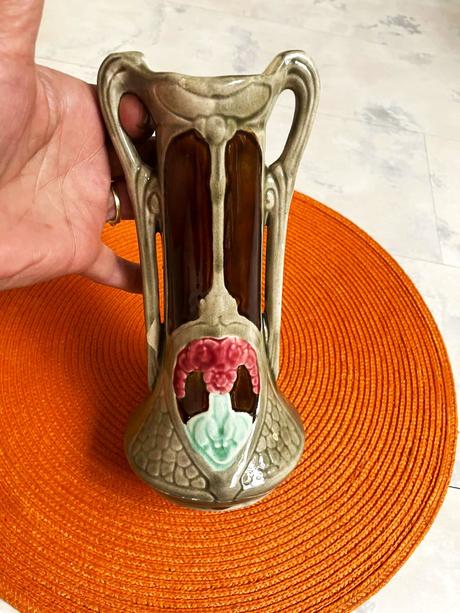 Stará váza - majolika, 